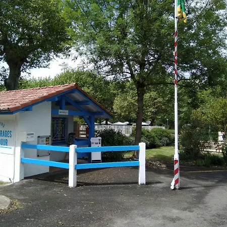 Camping Les Ombrages De L'adour Camping Aire-sur-lʼAdour